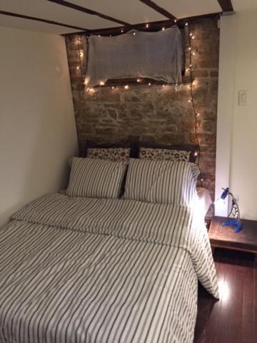 Cozy Downtown Private Rooms Near Ago トロント エクステリア 写真